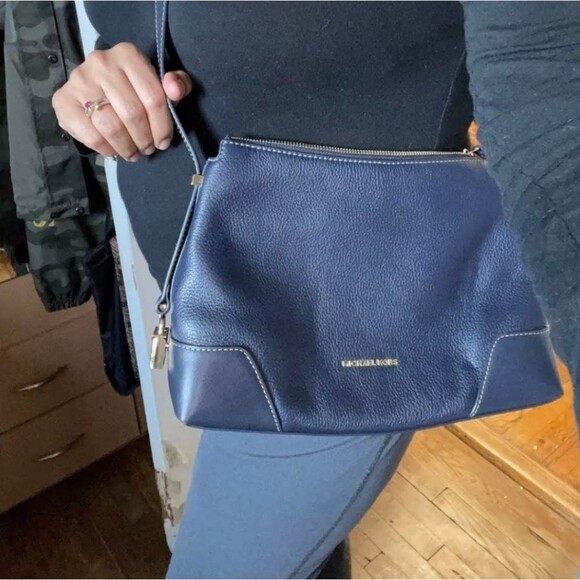 Michael Kors crossbody bag - Picture 6 of 7